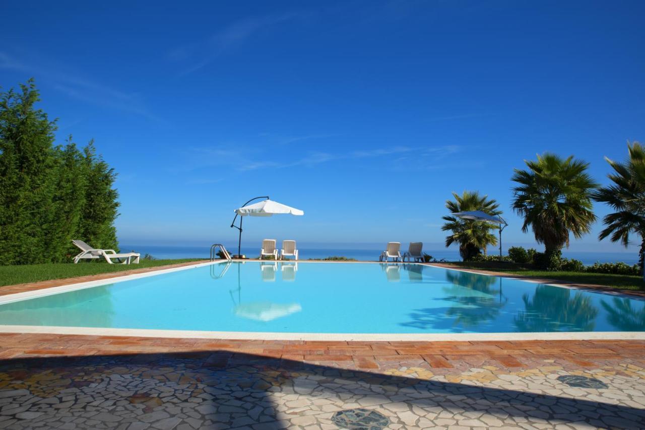 In Collina Sul Mare... Villa Монтенеро ди Бизача Екстериор снимка